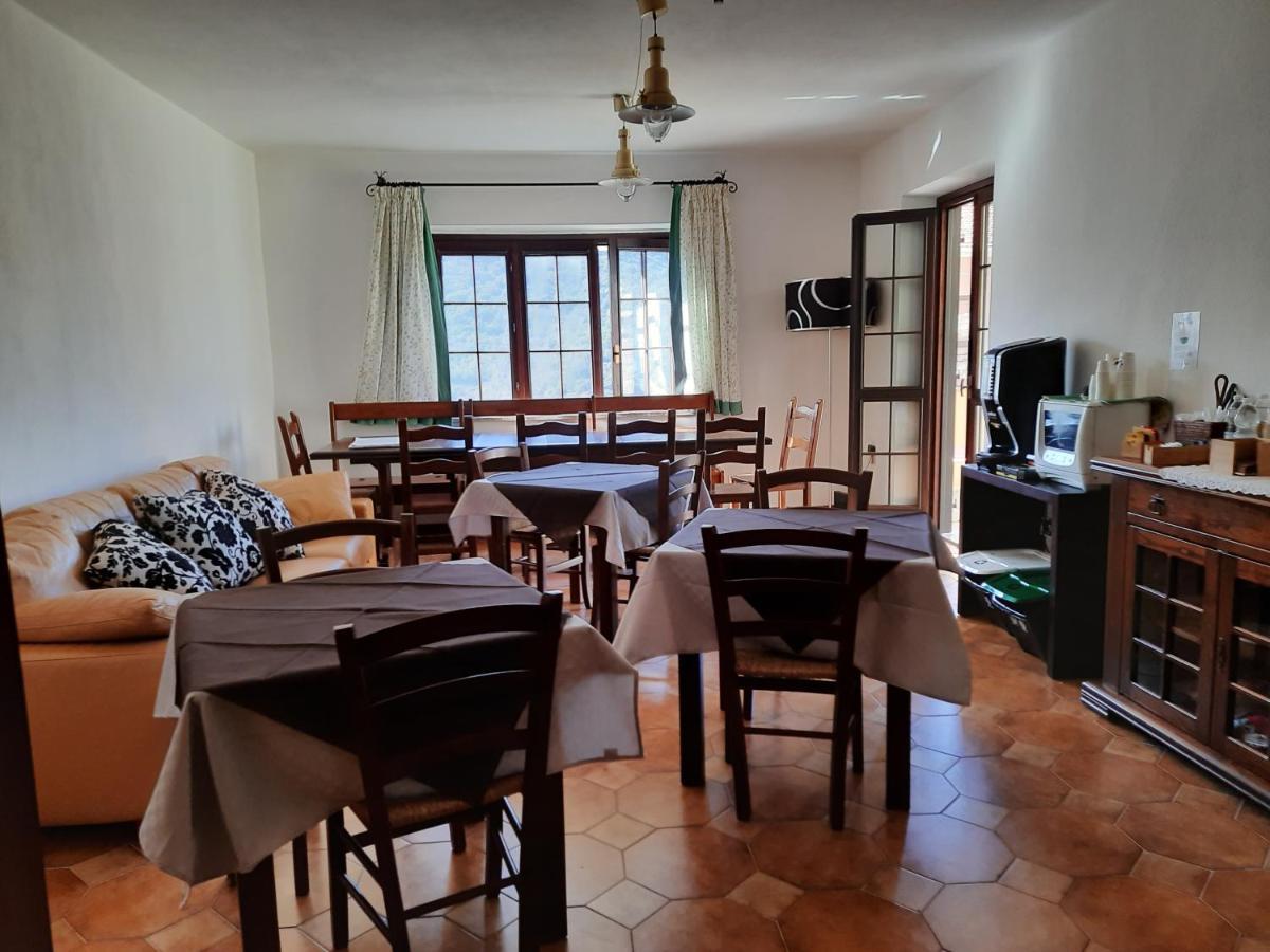 Sa Stiddiosa Guesthouse Gadoni ภายนอก รูปภาพ